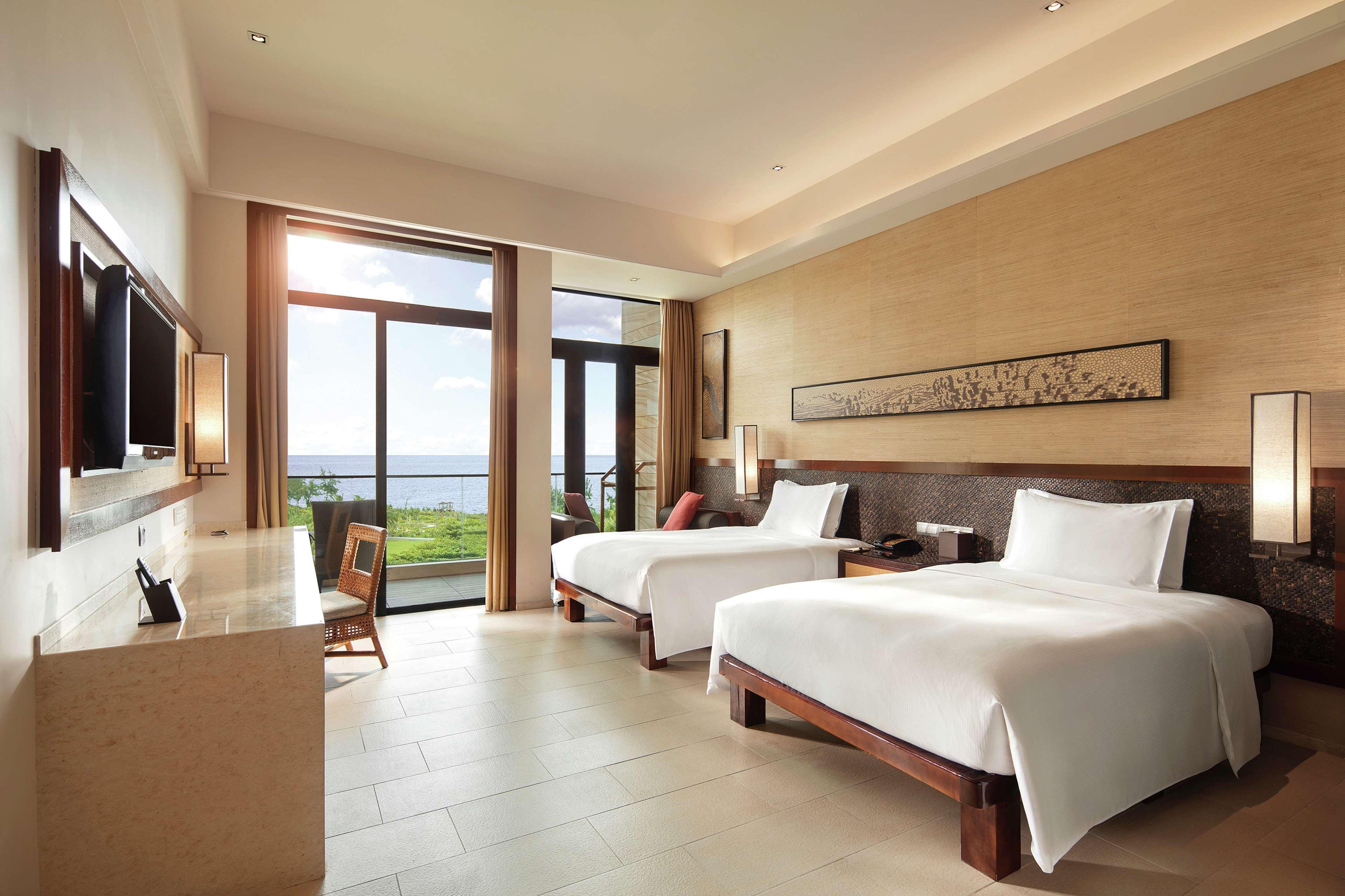 Doubletree Resort By Hilton Sanya Haitang Bay Exterior photo